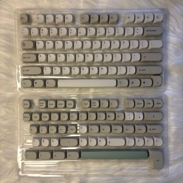 Minimalist retro-style PBT dye-sublimation MOA profile keycap